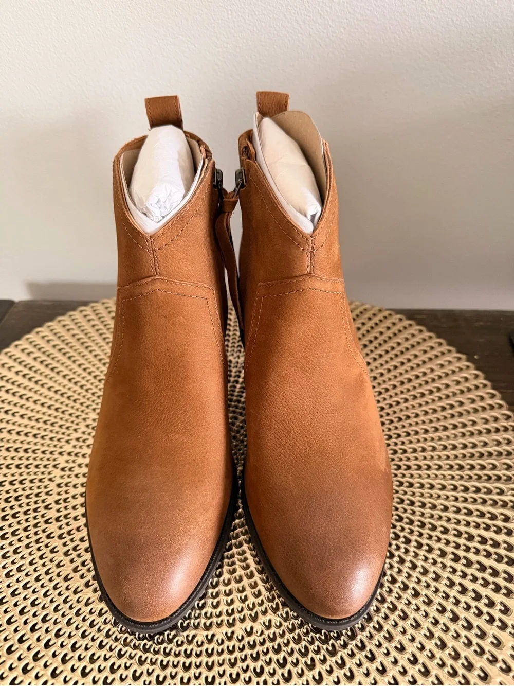 Vionic Raina Brown Leather Ankle Booties with Block Heel Size 6 NWOT